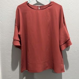 Blouse, size large.